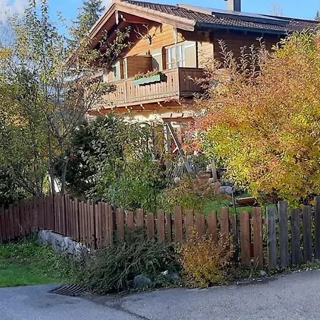 Haus Stoaroeserl